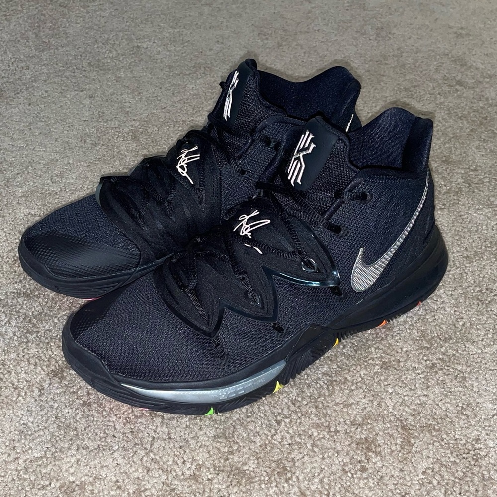 *SOLD*Nike Kyrie 5 “Neon Sole” mens basketball shoe